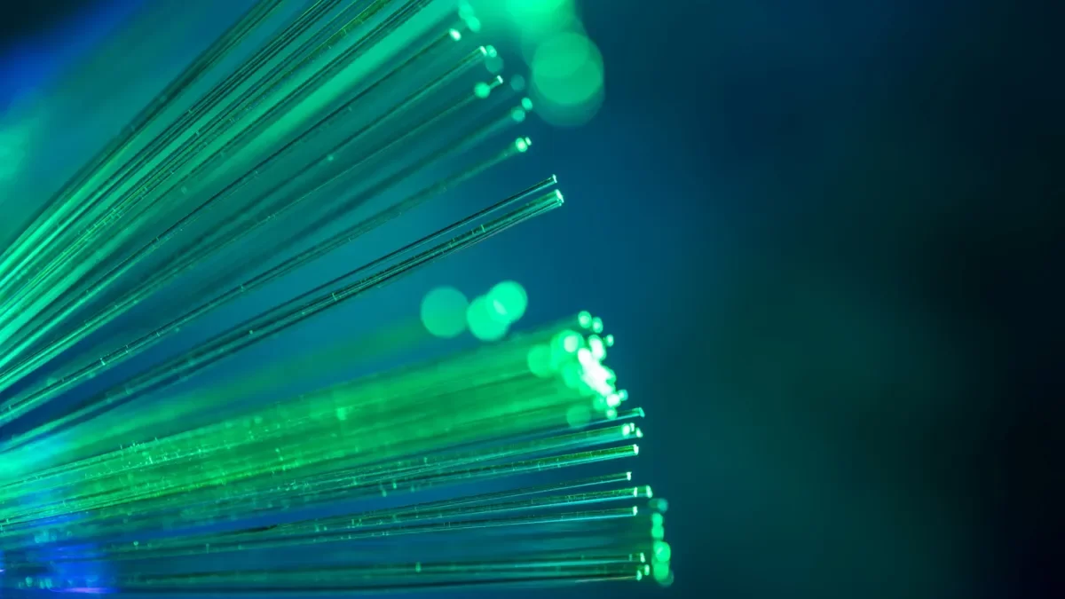 Новый рекорд скорости передачи данных по оптоволокну Новый рекорд скорости передачи данных по оптоволокну