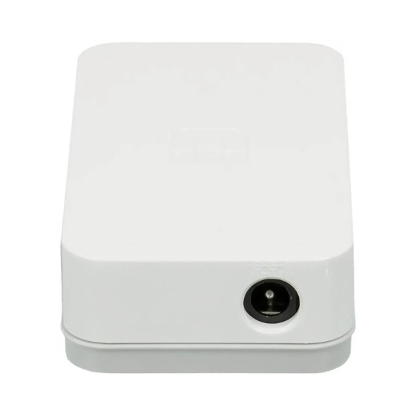 Коммутатор D-Link DES-1005C, 5 портов 10/100Base-T неуправляемый