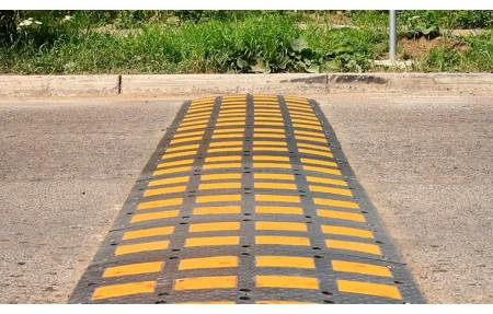 Искусственная дорожная неровность ИДН-900 основной элемент (12 болтов)