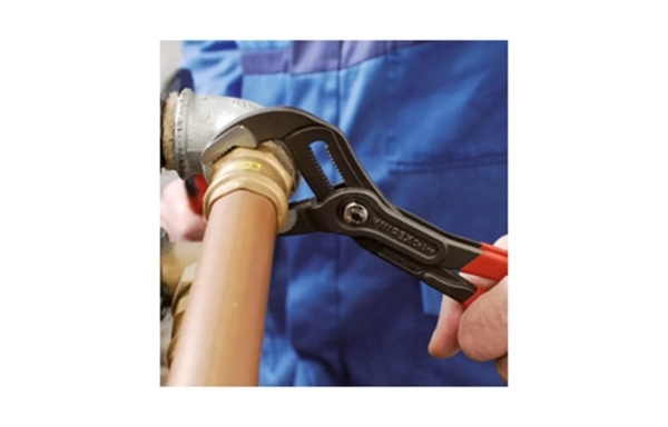 KN-8701250 COBRA® клещи переставные, зев 50 мм, длина 250 мм, фосфатированные, обливные ручки